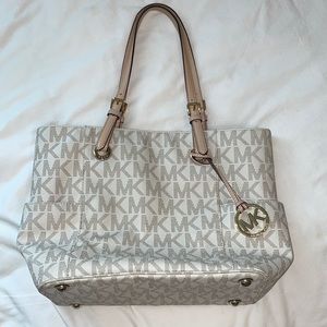 Michael Kors East West Signature Tote